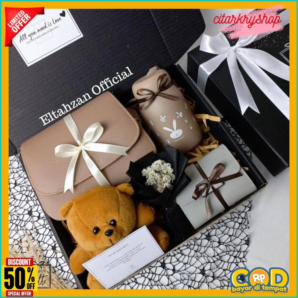 

Gift Box Tas Cewek Premium Hampers Cewek Hadiah Ulang Tahun Kao Wisuda Graduatioan Birthday Annyversary (Lagi Viral)