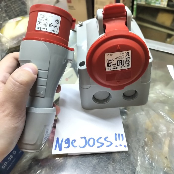 Legrand Stop Kontak + Steker (Surface Mounting) 16A 3P+E 4 Pin 4 Kaki