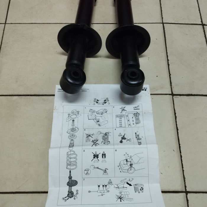 shock belakang mitsubishi lancer cedia cs3 cs5 trw