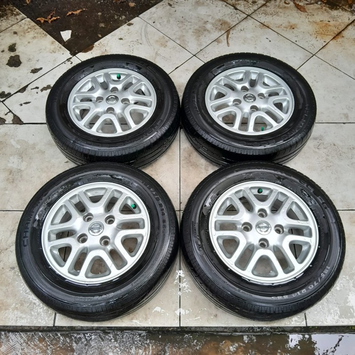 Velg Mobil Bekas Murah Original Mobil Evalia Ring 14 Plus Ban Bonus