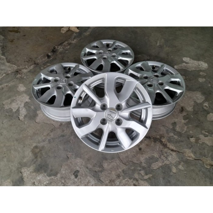 Velg Murah Second Honda Brio Satya Ring 14 Pcd 4x100 Silver