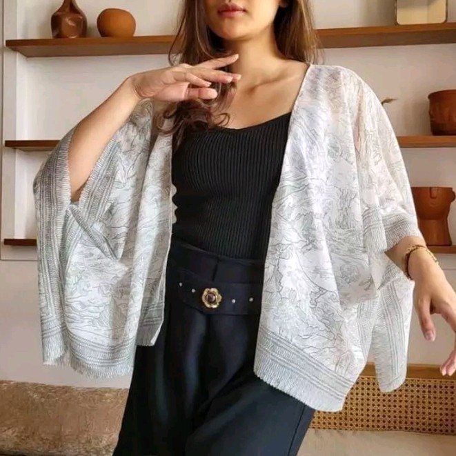 Outer Scarf Batwing Wanita /Outer Scarf Cardigan Wanita Putih Sier