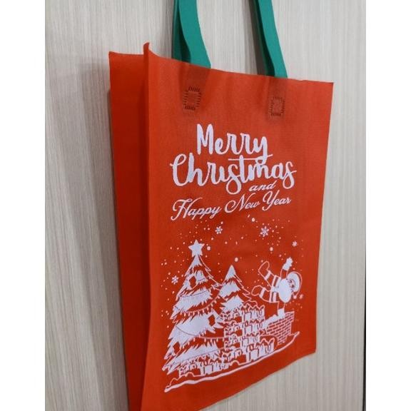 

Promo Hari Ini Saja Tas Kain - Uk 30*40 (Edisi Spesial Natal) Lusin- Tas Souvenir - Tas Sablon - Natal Termurah