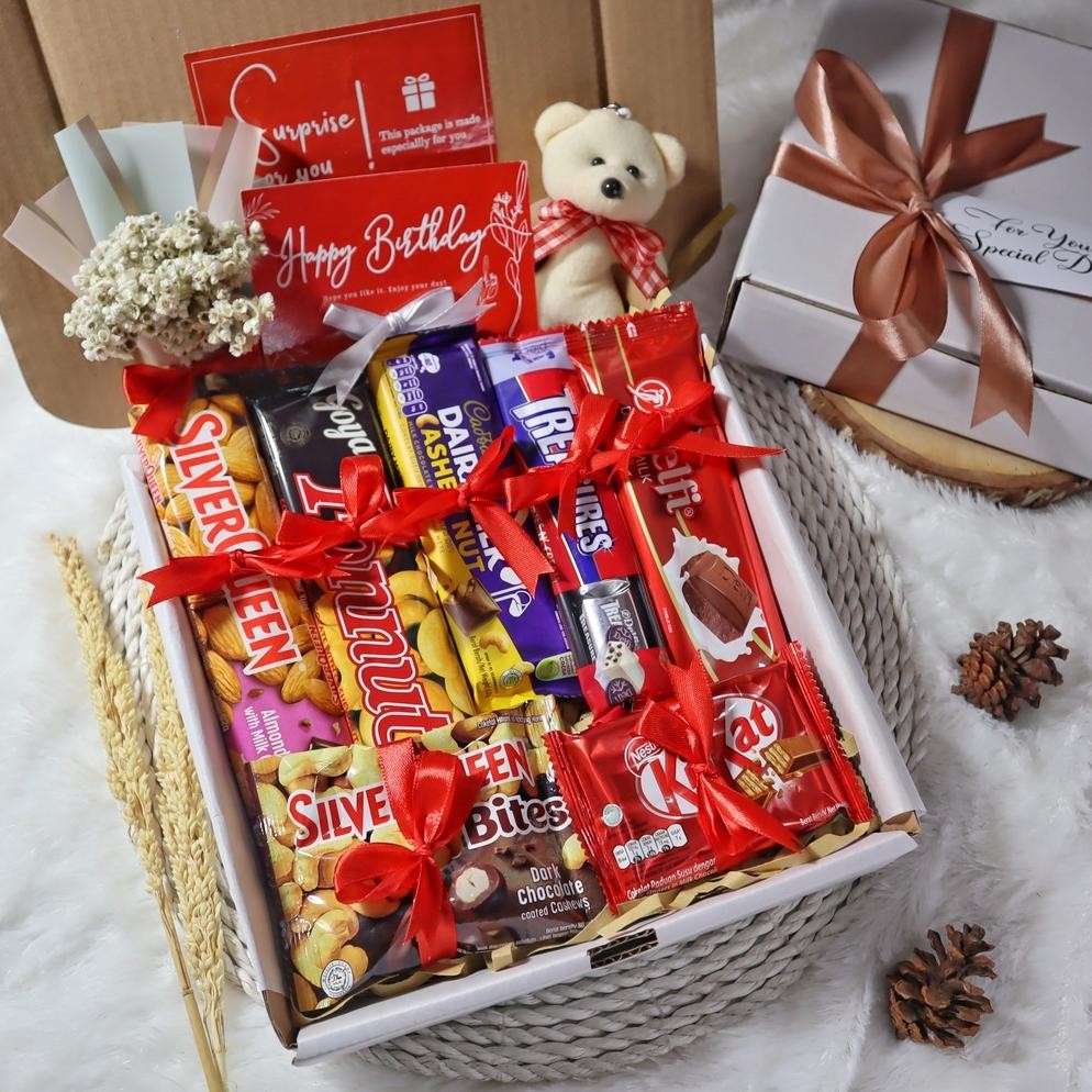 

Gratis Ongkir Hampers Cokelat Premium / Kado Ulang Tahun / Hadiah Snack Cowok Cewek / Gift Ultah Pacar Wisuda Termurah