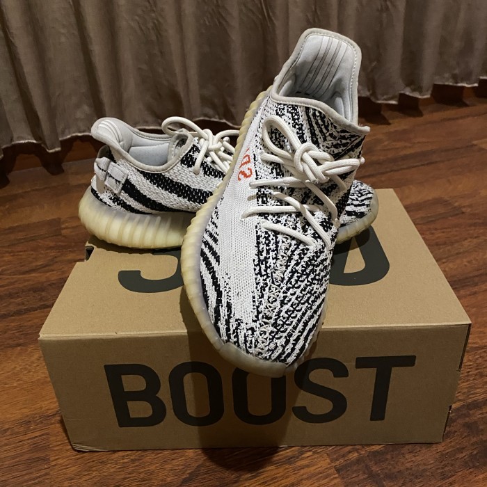 YEEZY ZEBRA V2 350