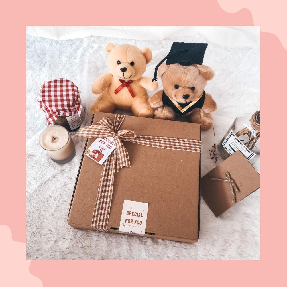

CR - HAMPERS NOTEBOOK / GIFT BOX NOTEBOOK / KADO WISUDA / HADIAH WISUDA / HAMPERS WISUDA / KADO ULANG TAHUN / HAMPERS ANNIVERSARY / HAMPERS LEBARAN / KADO LEBARAN / NATAL / CHRISTMAS DLLA TERLARIS
