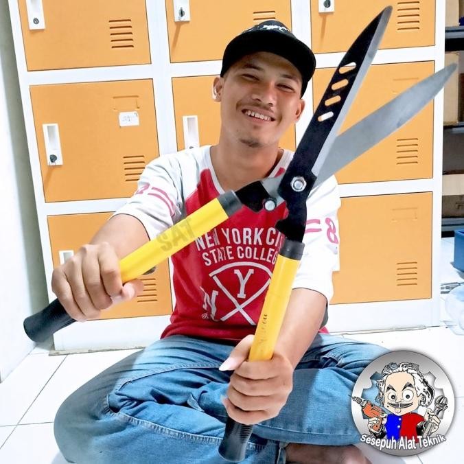 Gunting Rumput Besar Adjustable / Gunting Pagar Tanaman Handle Panjang