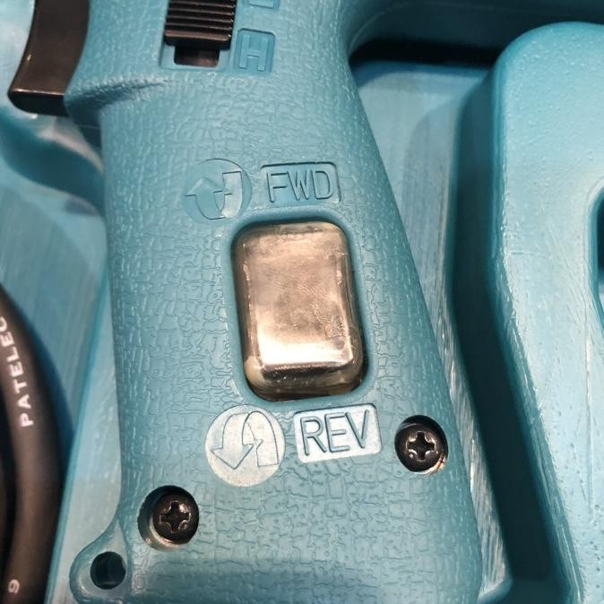 Mesin impact driver makita 6904V