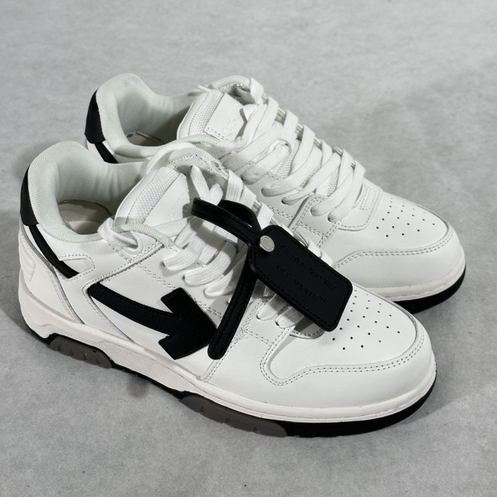 OFF-WHITE Out Of Office 'OOO' Low Tops Sneakers - White / Black Arrow