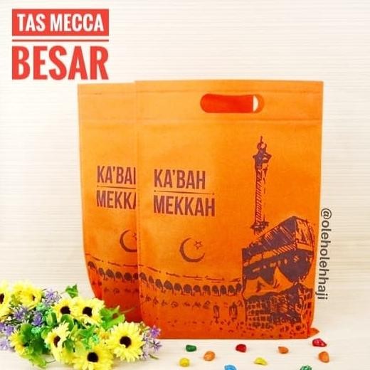 

Spesial Promo! Tas Souvenir Besar Bahan Kain Spunbond/Goodie Bag Oleh Oleh Haji Umroh
