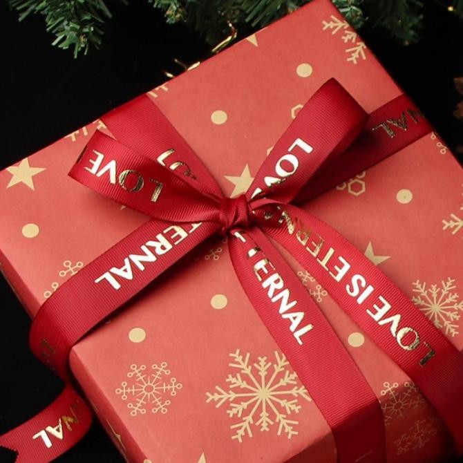 

TAMBAHAN KOTAK KADO BOX CHRISTMAS GIFT HADIAH DIWRAP KERTAS KADO MOTIF NATAL DAN PITA HIASAN CHRISTMAS HARDCASE SOFTCASE PRESENT NEW YEAR EVE TAHUN BARU
