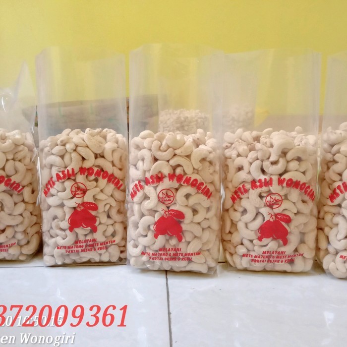 

Ready Kacang Mete Mentah 1 Kg Murah