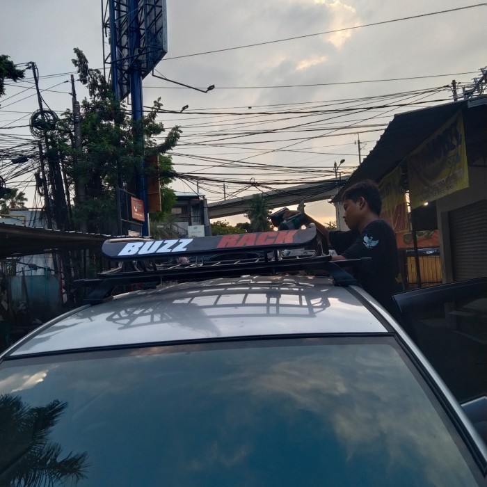 Terlaris Roof Rack Bagasi Atas Mobil Toyota Innova Merek Buzz Rack + Cross Bar