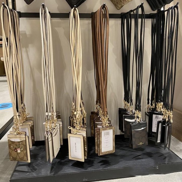 

card holder / Coach F65573 original/ Kartu kerja /tag / lanyard/ name