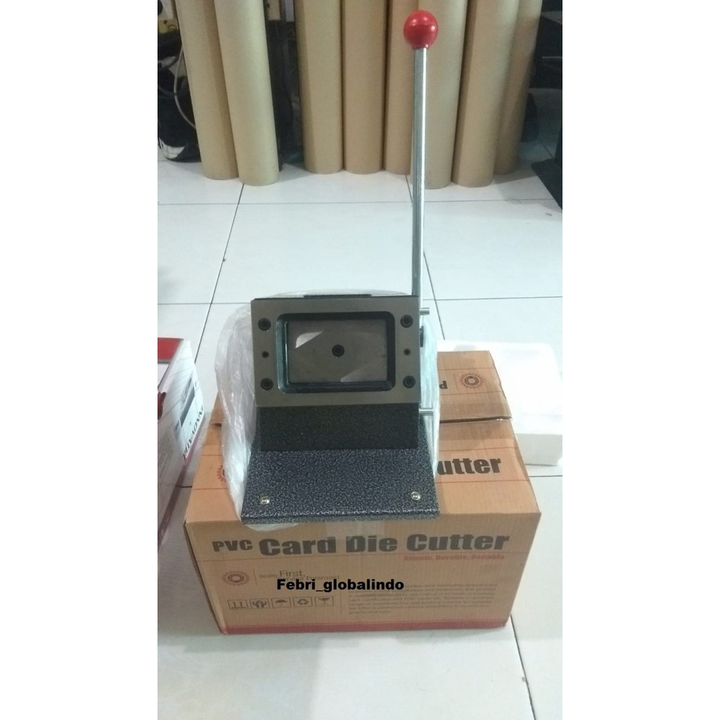 

Alat Pemotong Id Card Plong Id Card, Ready Stock