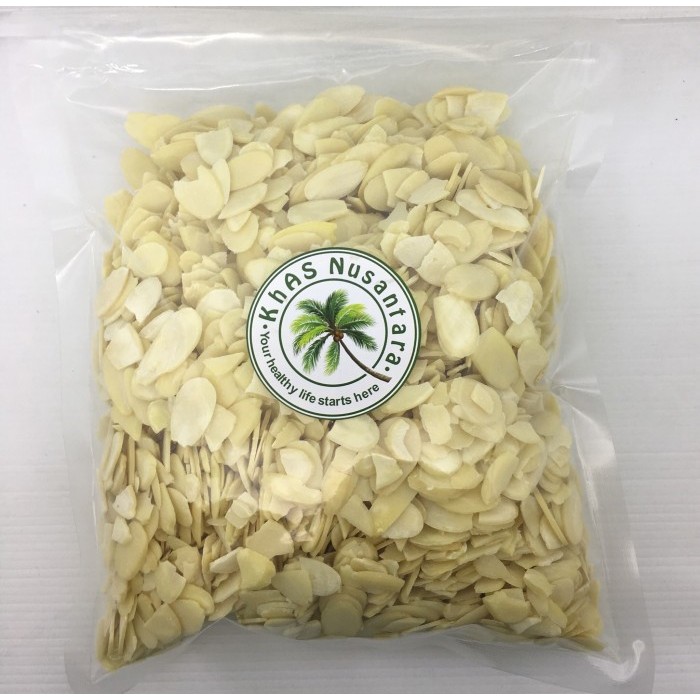 

TERUJI Almond Slice - Kacang Almond Premium Quality 500 gr