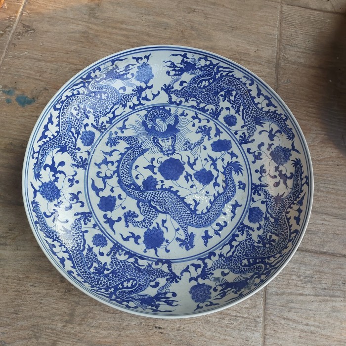 PIRING ANTIK CINA BIRU PUTIH GAMBAR NAGA