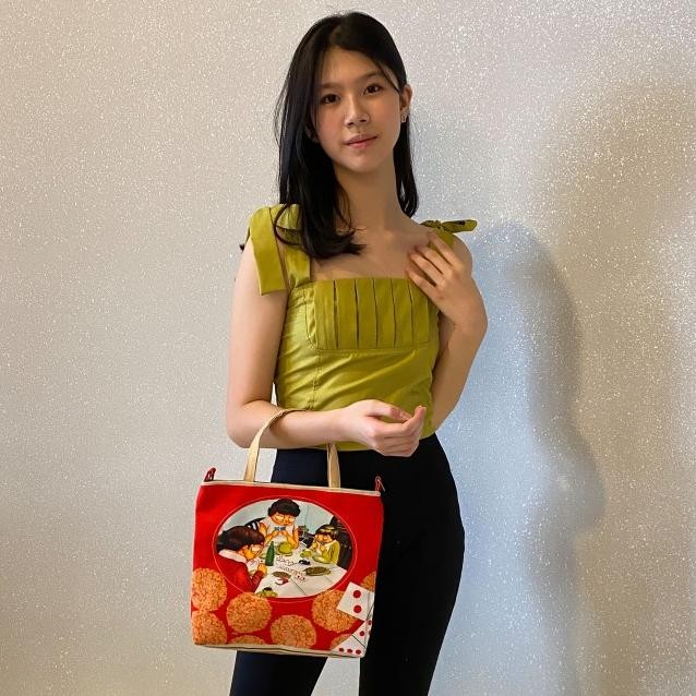 

Tas Selempang Bahu Combo Totebag Onde Kaleng Biskuit Jadi Rengginang