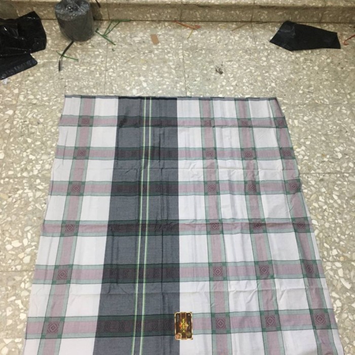 Sarung Wadimor Sarung Tenun Timbul KOTAK PUTIH - hijau maroon termurah
