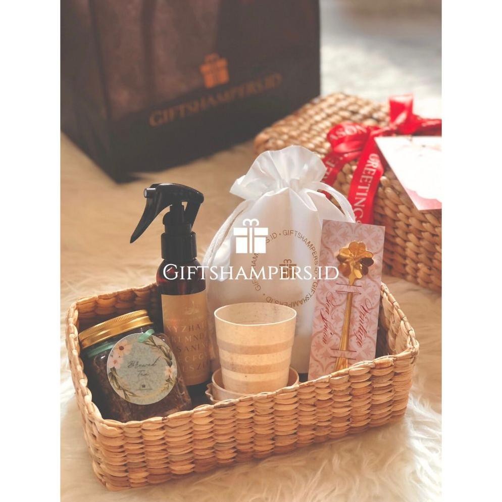 

shu jolly- giftshampers parcel natal christmas hampers new year tahun baru gift set