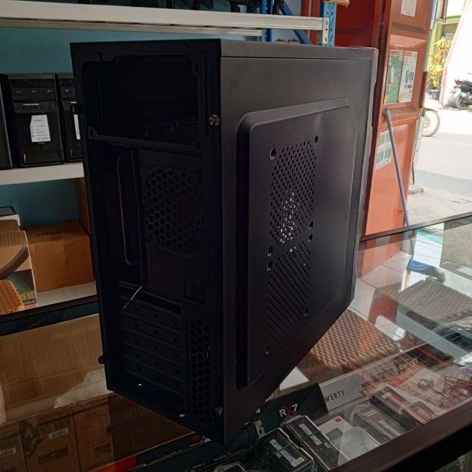 Casing PC/CPU Kondisi baru stok lama di panjang di toko kardusnya aja polos Warna coklat Kelengkapan