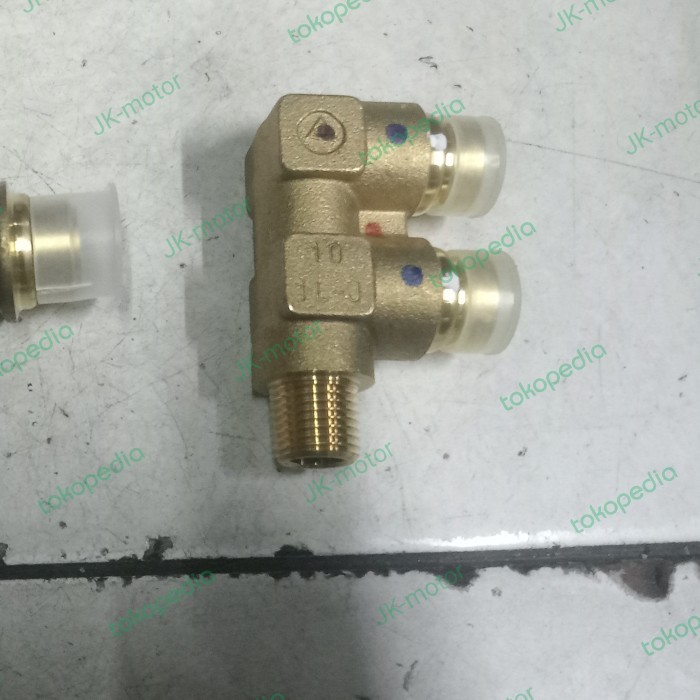 Nepel/Conector Tabung Angin Selang 10 Mm Derat 13 Mm Hino Lohan 260