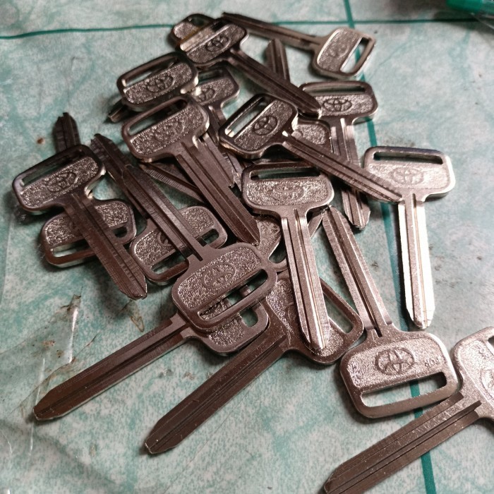 ANAK KUNCI DUPLIKAT TOYOTA KIJANG KAPSUL 7K AVANZA