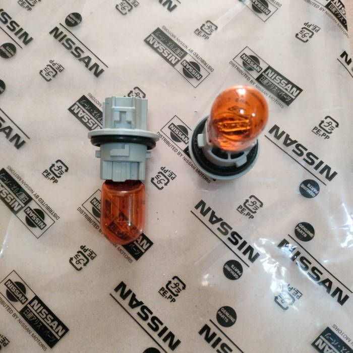 SOCKET FITTING LAMPU SEIN DEPAN NISSAN LIVINA L11 TOYOTA AVANZA ORIGIN