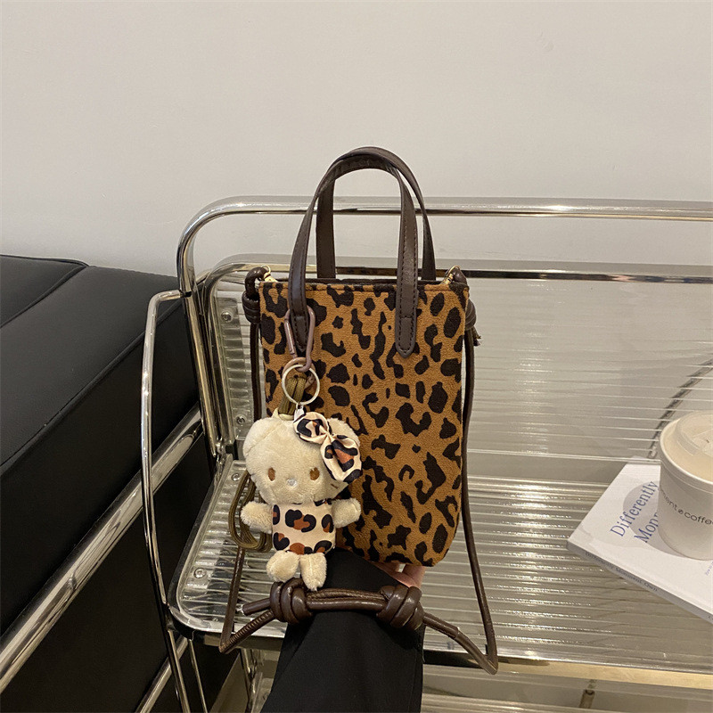 Tas Wanita Motif Macan Tutul Minoritas Retro