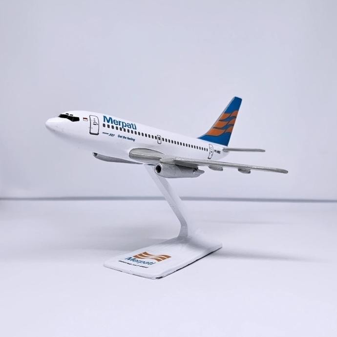 MINIATUR PESAWAT MERPATI Boeing 737