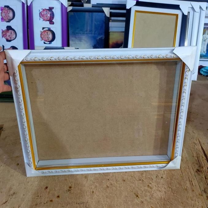 BINGKAI/FRAME A3 30x40 UKIR BOX 3CM