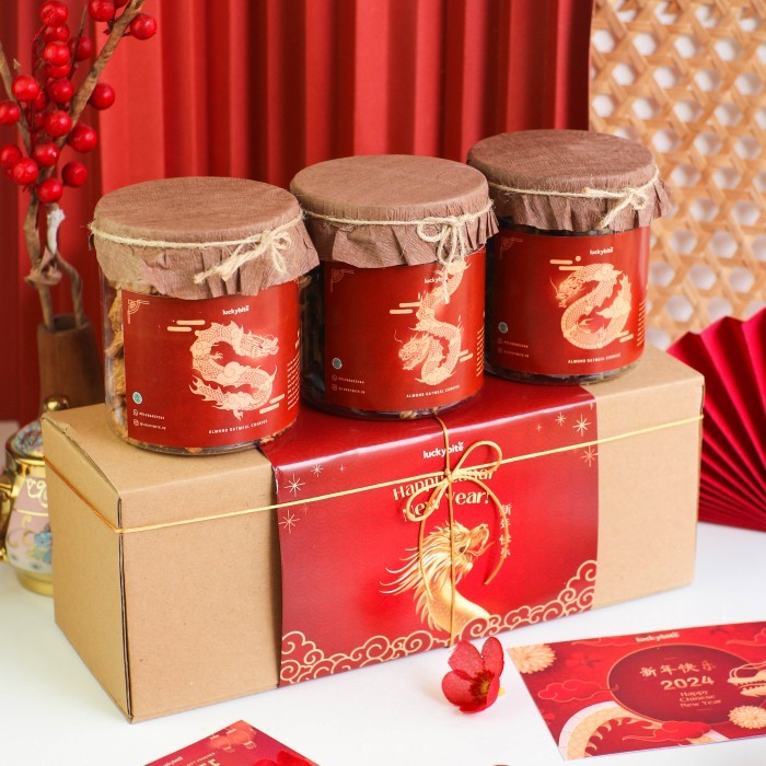 

CNY Hampers Imlek / CNY Hampers - Cookies 3 Jar FREE Greeting Card Limited