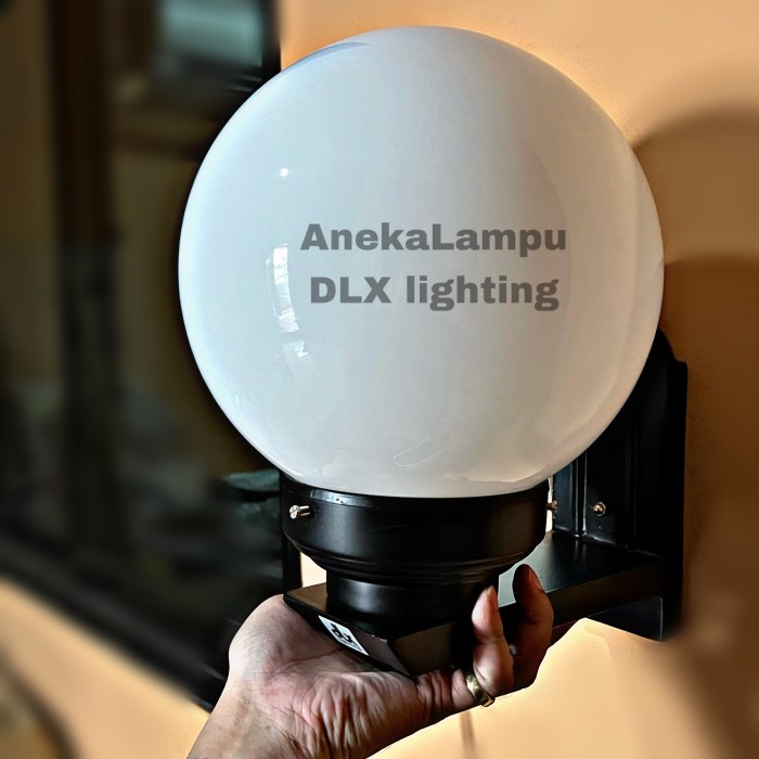 lampu dinding outdoor kaca bulat bola putih susu TO 1 DLX LIGHTING