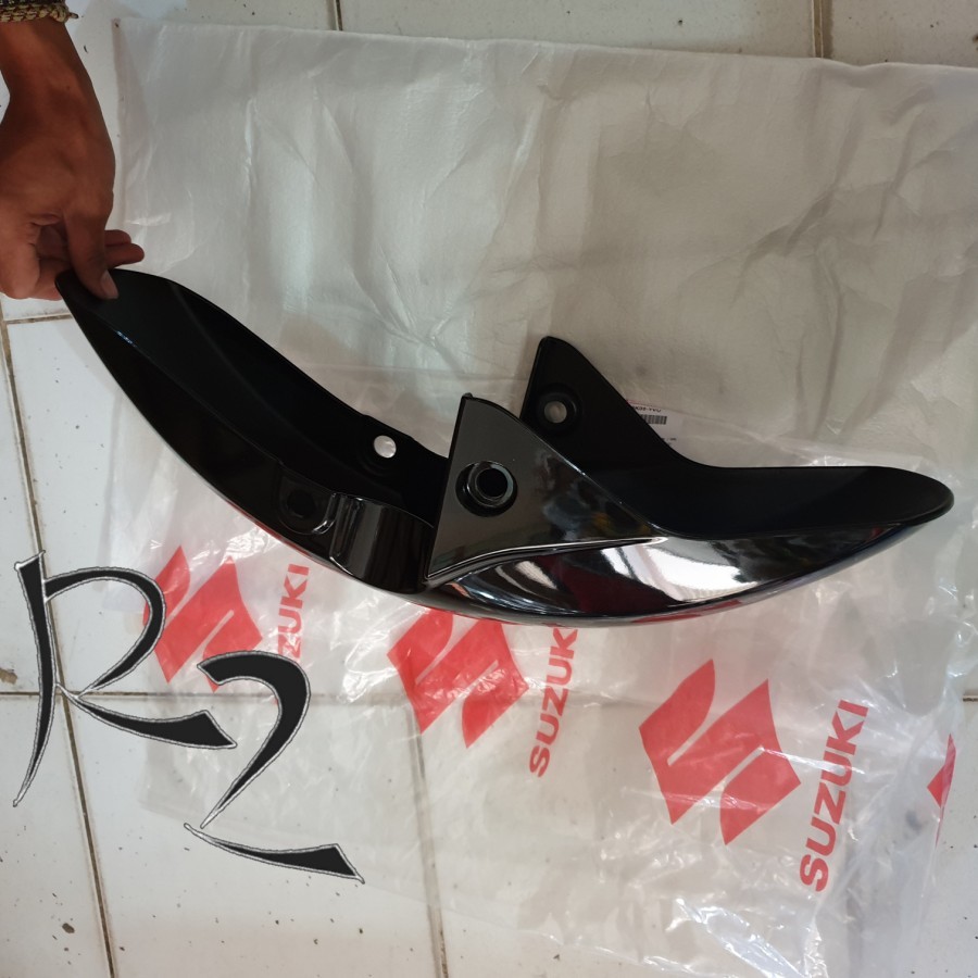slebor depan GSX 150 merk ORI SGP - Hitam