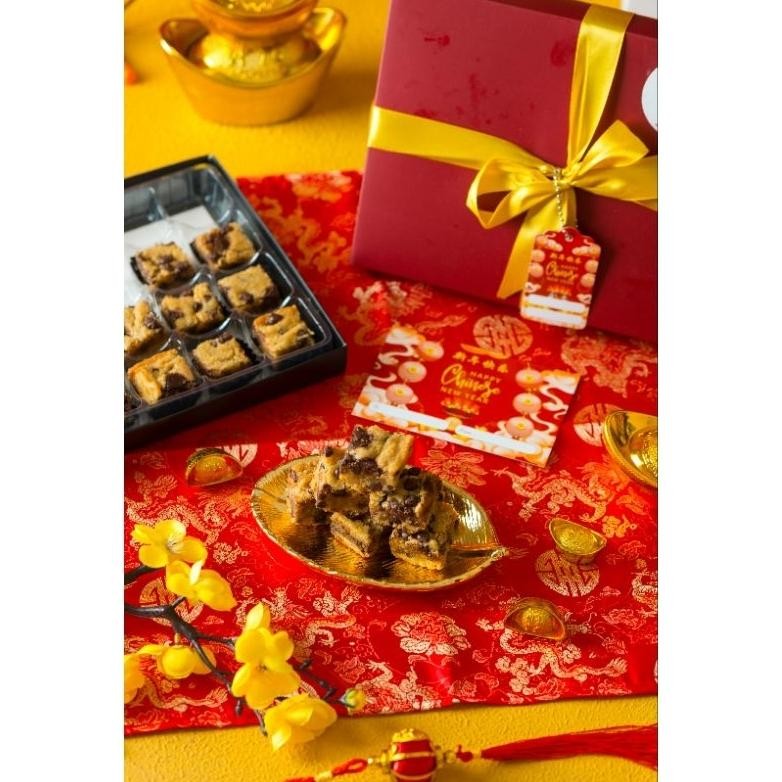 

HAMPERS CNY / IMLEK / TAHUN BARU - RED GIFT BOX - SOFT COOKIE BAR