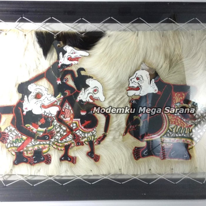 PROMO SPECIAL Lukisan Wayang Kulit Punokawan Kulit Kambing Bingkai Ukir 70x50 cm Kode 320