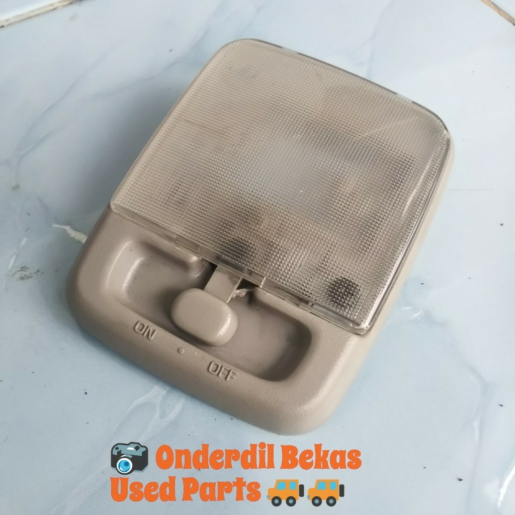 lampu kabin plafon interior lamp Belakang Nissan XTrail T30