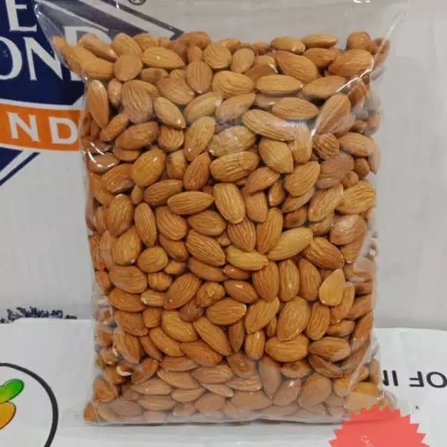 

Raw whole almond I almond kupas mentah 1 kg BIG SALE