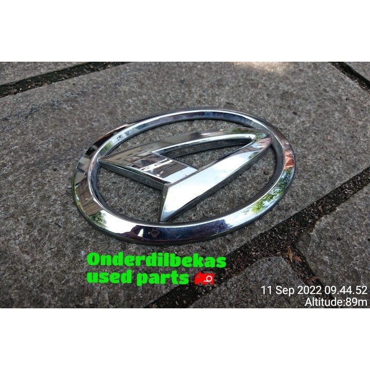 emblem grill Daihatsu terios 2009