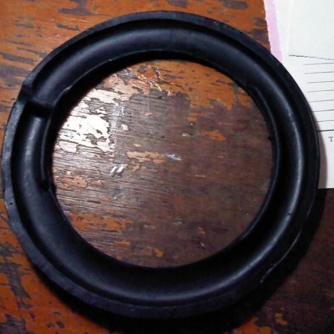 karet tatakan per depan bawah BMW E36