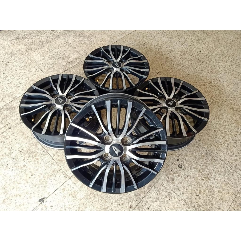 Velg Mobil Bekas Standart Sigra Ring 14X5 Pcd 4X100 Et45