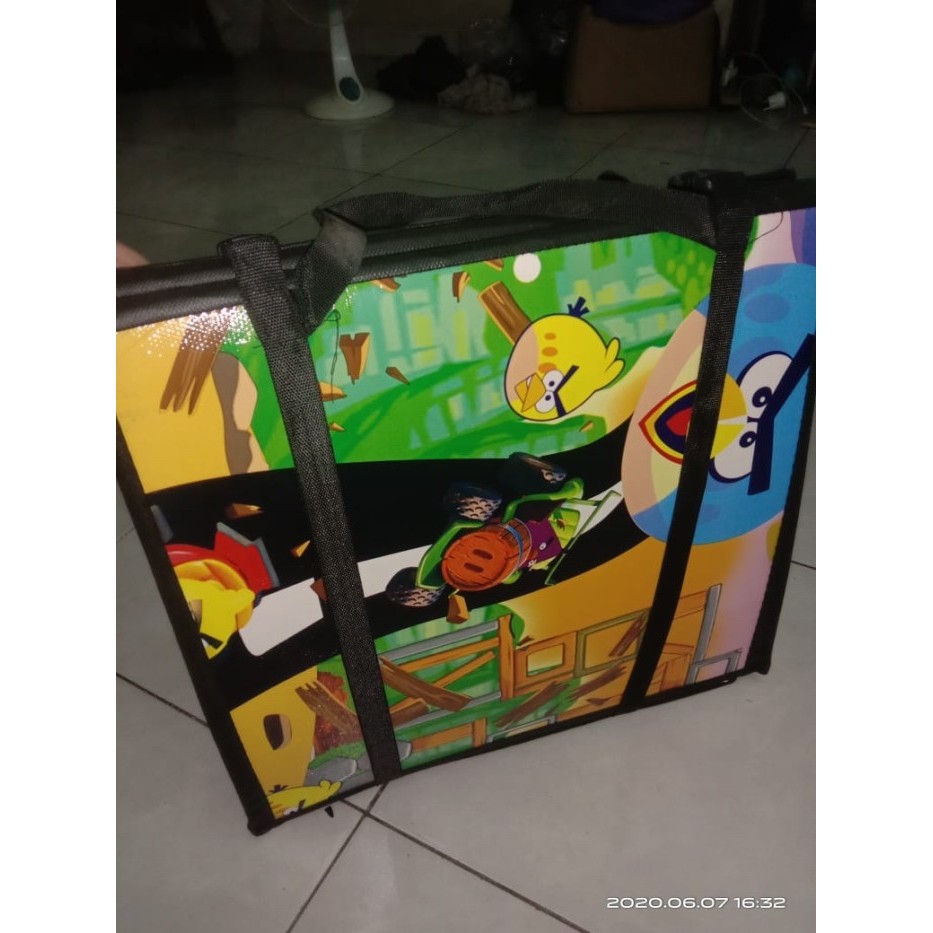 Karpet Lipat / Tikar Lipat Karakter / Tiker Plastik Tas