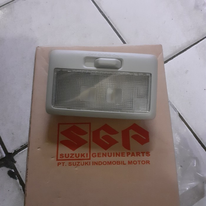 lampu plapon belakang suzuki ertiga wagon r