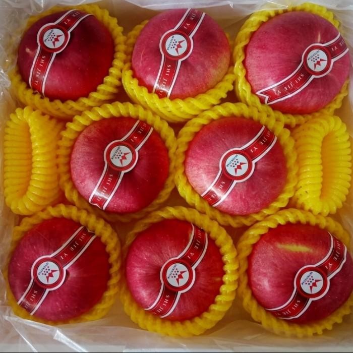 

Apel Shi Jie Yi 1 Box /Apel Sekaiichi Hampers Buah Apel Apel Imlek New 100 % Original