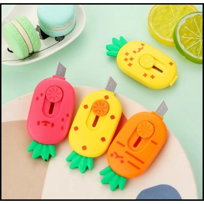 

Pisau Cutter Kecil Motif Wortel Lucu Tajam Tahan Karat Serbaguna