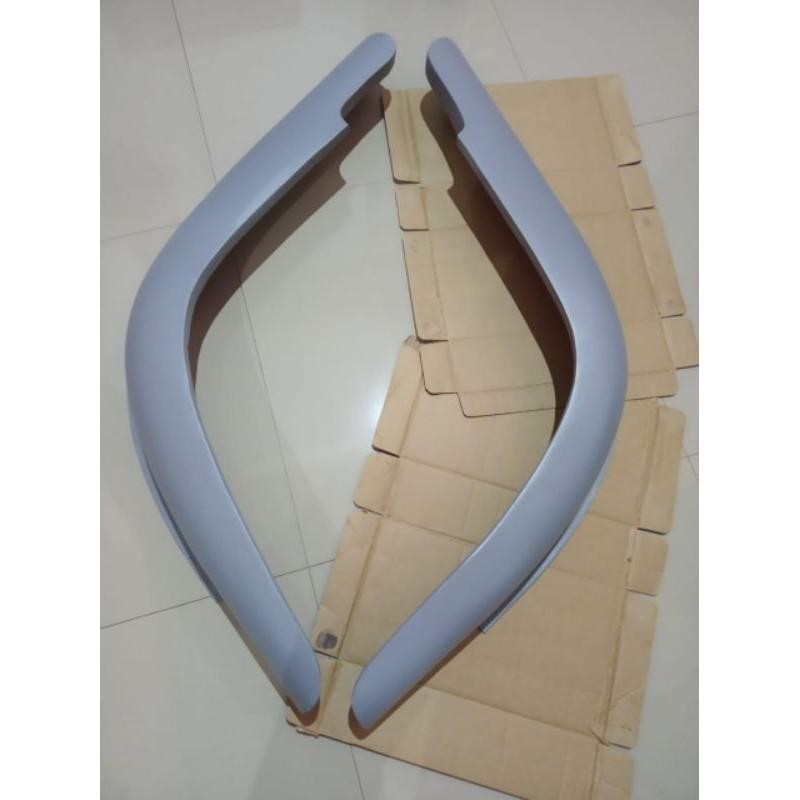 Slebor Depan Truk Mitsubishi Canter