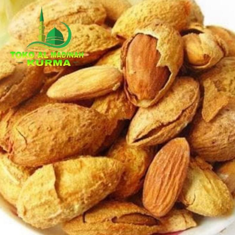 

Kacang Almond 1kg Roasted Creamy milk / kacang almon 1 kg butter