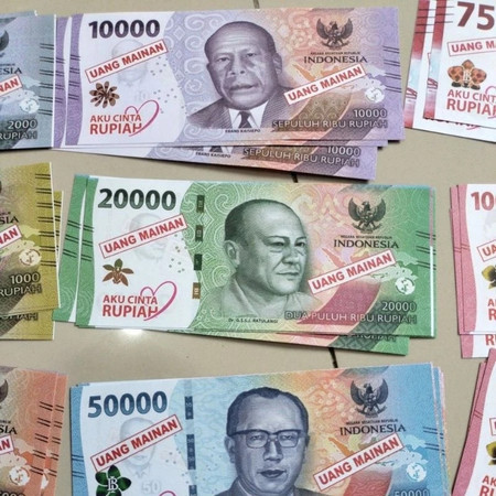 mainan uang uangan kertas replika mirip asli isi 25