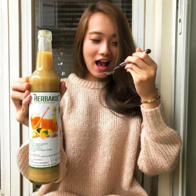 

Jus Bawang Putih Tunggal +Jahe+Lemon+Cuka Apel+Madu HERBAKOL [terbaik]