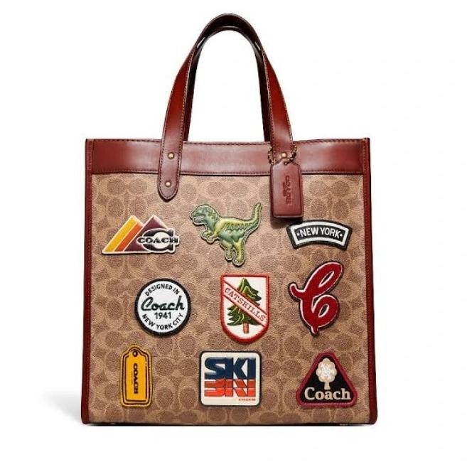 Promo Tas C6846 Field Tote In Signature Canvas With Patches Tan Rust 100% Original